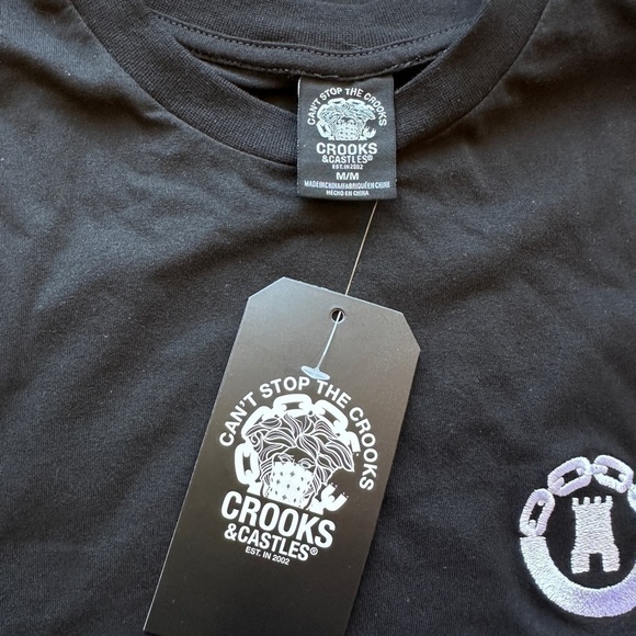 NWT Crooks & Castles Paisley Family Loyalty And Respect Tee in Black - Picture 4 of 7